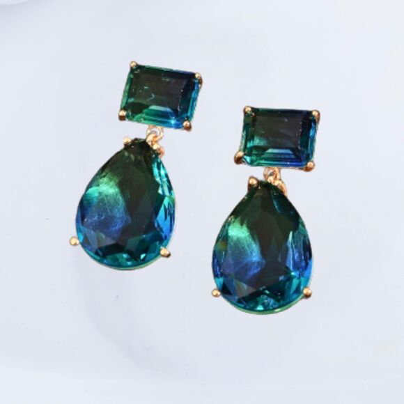 Shimmering Ocean Water Earrings,  Sparkling Blue Green Crystal Jewelry- NEW! - Picture 6 of 7